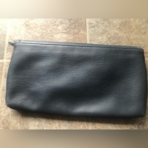 MATT & NAT Navy Clutch, Vegan Leather - Picture 2 of 7